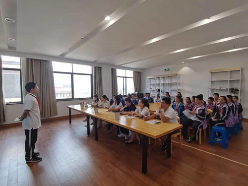 新新閃耀，東中新賦能——年少正當(dāng)時(shí)，東湖中學(xué)舉行2020級(jí)校團(tuán)委學(xué)生會(huì)競(jìng)崗演說